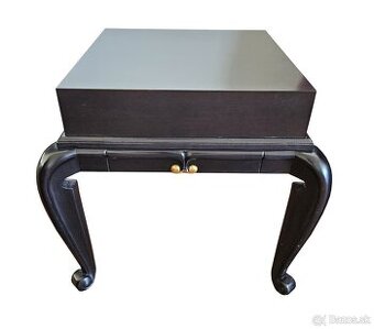 Kávový vintage čierny stolík