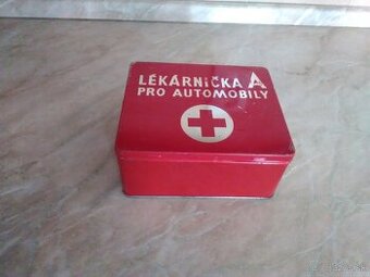 Plechová nádobka od autolekarnicky
