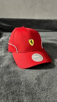 Predám F1 merch / šiltovku Ferarri limitovaná edícia