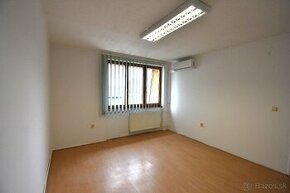 Kancelársky priestor na prenájom, 14,91 m², Galanta