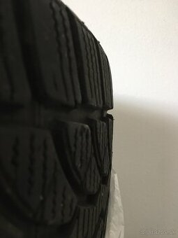 Predám zimné pneu 225/50R17