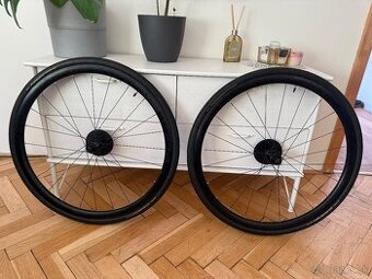 Kolesá na cestný bicykel