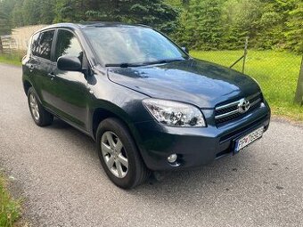 Predam Toyotu Rav4 2,2 2009