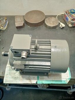 Predám elektrický motor 2,2kW