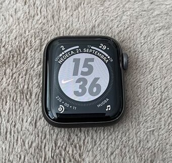 Apple Watch SE 40mm NIKE+