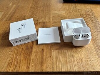 Apple AirPods 4 s aktívnym potláčaním hluku