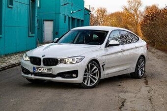 BMW 330d GT 8AT SportLine (adaptívne svetlá, HUD, polokoža)
