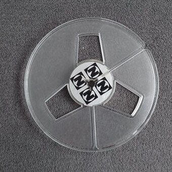 Prazdne cievky a krabicky