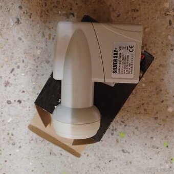 Hlava satelitného prijímača konvertor LNB.