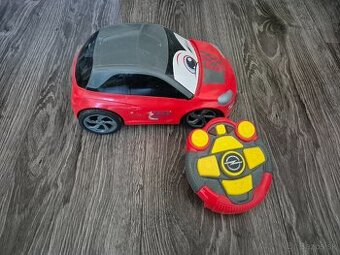 Predám auto na diaľkové ovládanie.