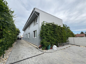 Polyfunkčná budova – obchod, služby, výroba, sklady