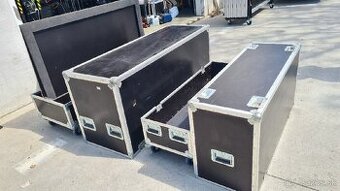 Predam 2x case vhodny pre tv