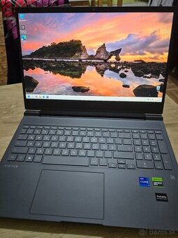 Velky 16 palcovy HP Victus s RTX 4060 i7 procesorom 13 gener