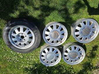 Audi alu. elektony 15" - 5 kusov.