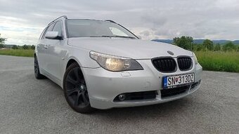 525d