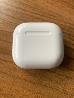 Apple AirPods 4 ANC