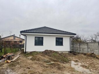 NOVOSTAVBA OPONICE