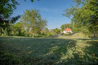Predám st. pozemok 2001m² v tichej lokalite kúsok od NR a ZM