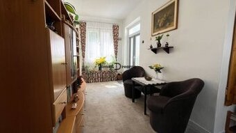Na predaj: Čiastočne spojený dom v tichej časti Hlohovca