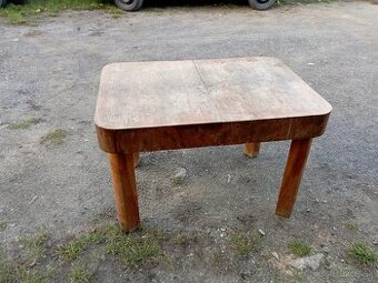 Rozťahovací stôl