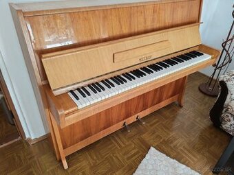 Nepremeškajte Petrof dovoz celá SR