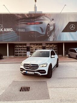 Predám  Mercedes-Benz GLE 350d AMG line interiér