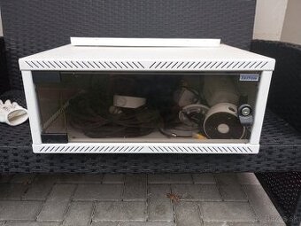 Predám dátový rozvádzač Triton