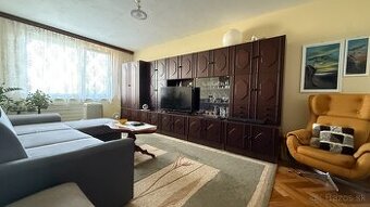 Ponúkam na predaj 3 izbový byt na Okružnej ulici v Leviciach