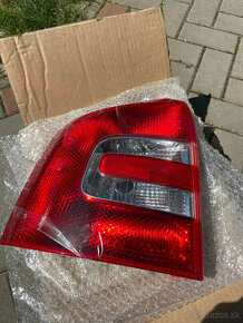 Zadný svetlomet ľavý Škoda Octavia 2 combi