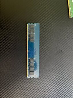 Predam RAMky 2x 8gb DDR4 + GTX 1650 4GB
