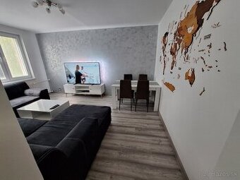 Izba v 3 izbovom byte + zvyšok spoločný
