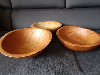 Drevené servírovacie misy, priem. 30 cm