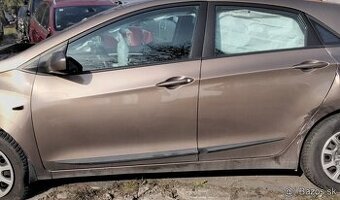 predám MOTOR D4FB Hyundai i30 1.6 CRDI 2012 DVERE 0445110320