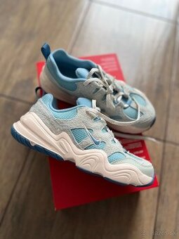Nike tech hera
