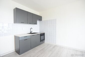 Na predaj kompletne zrekonštruovaná garsónka, Trenčín,balkón