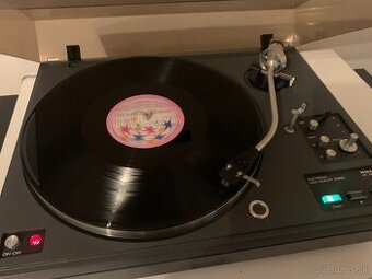 Gramofon Tesla MC400