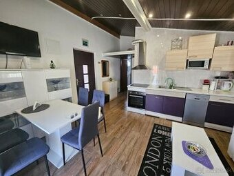 Blízko mora pekný apartmán v Chorvátsku.