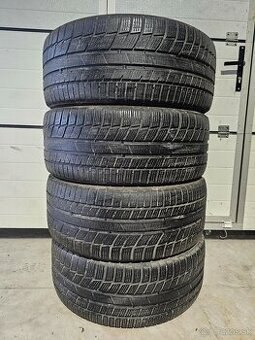Zimné Pneu Toyo Snowprox 235/45 R18