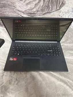 ASUS Vivobook Go 15 OLED (E1504F)