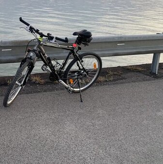 Predam zachovali horský bicykel veľmi dobrý