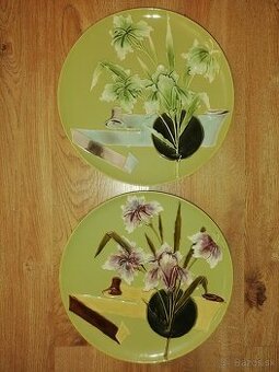 Staré párové taniere.