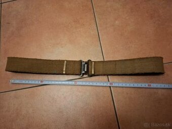 Starý československý vojenský opasok
