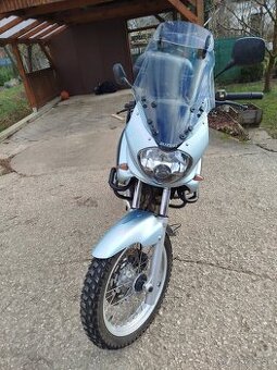 SUZUKI  650 XF