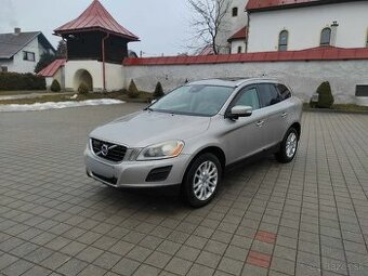 Volvo XC 60 D5 158kW ,Panorama, Webasto 4x4