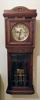 Starožitné zavazove hodiny