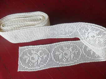 Starodávna čipka - dĺžka 4,67 metra