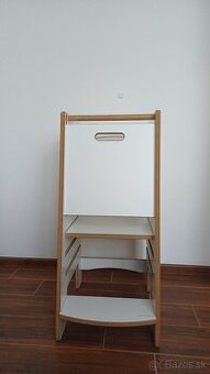 Montessori učiaca veža