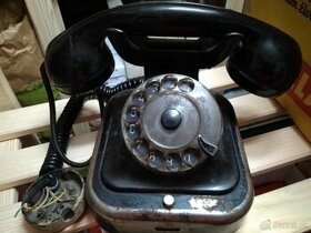 Starožitný telefón