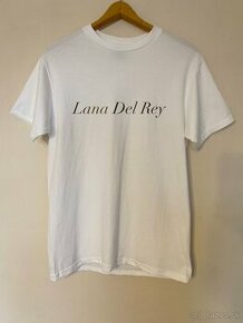 Lana Del Rey white tee