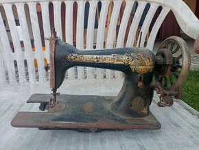 Starý šijací stroj